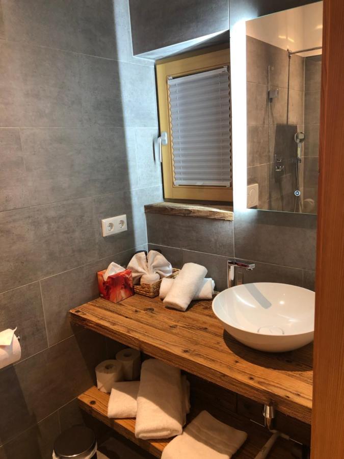 Bootshaus Am Hallstaetter See ハルシュタット エクステリア 写真